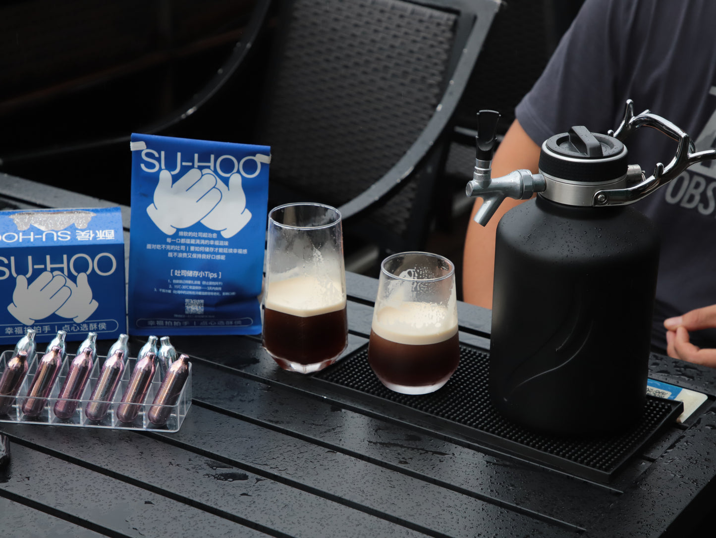 The Village Brew Nitro 64oz Vacuum Growler Coffee Maker